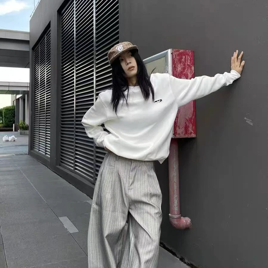 Bo*原云端空气层牙刷绣圆领卫衣25ss~~