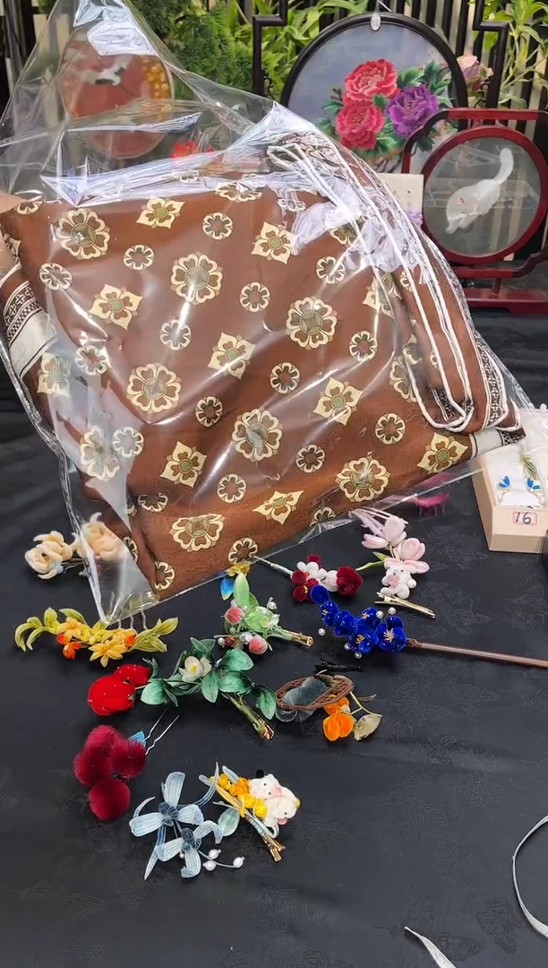 织绣C****e非遗手工苏绣饰品