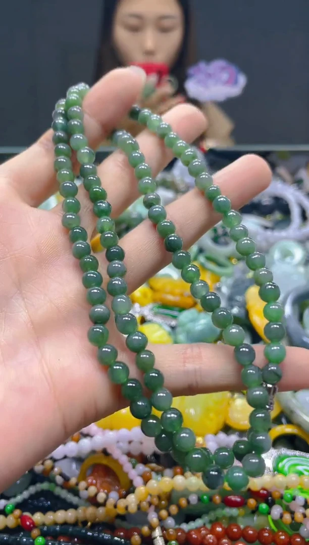 颈饰未镶嵌翡翠5MM/H/翡翠A货，一件也是批发价