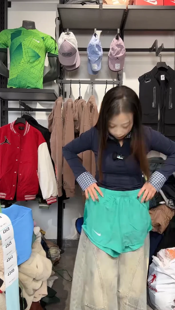 1310编码 瑕疵款直播间过款为准 尺码M