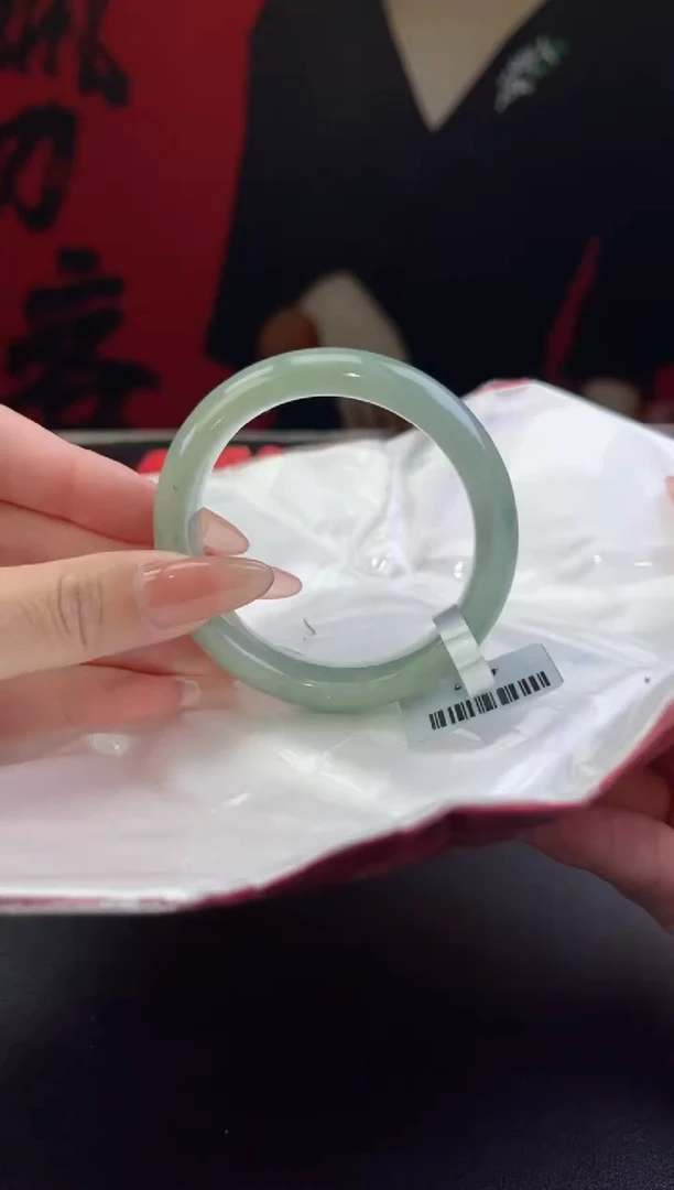 【闪购商品】翡翠手镯未镶嵌19翡翠手镯(天然性）