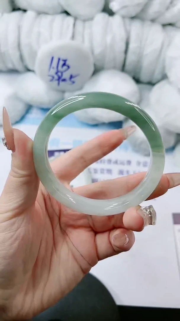 【闪购商品】石英质玉手镯未镶嵌多样性发货V739