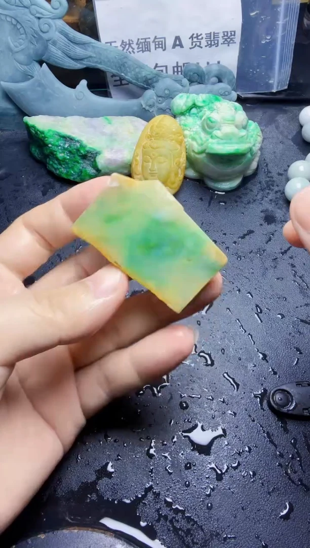 未镶嵌挂件翡翠往**风天然翡翠022