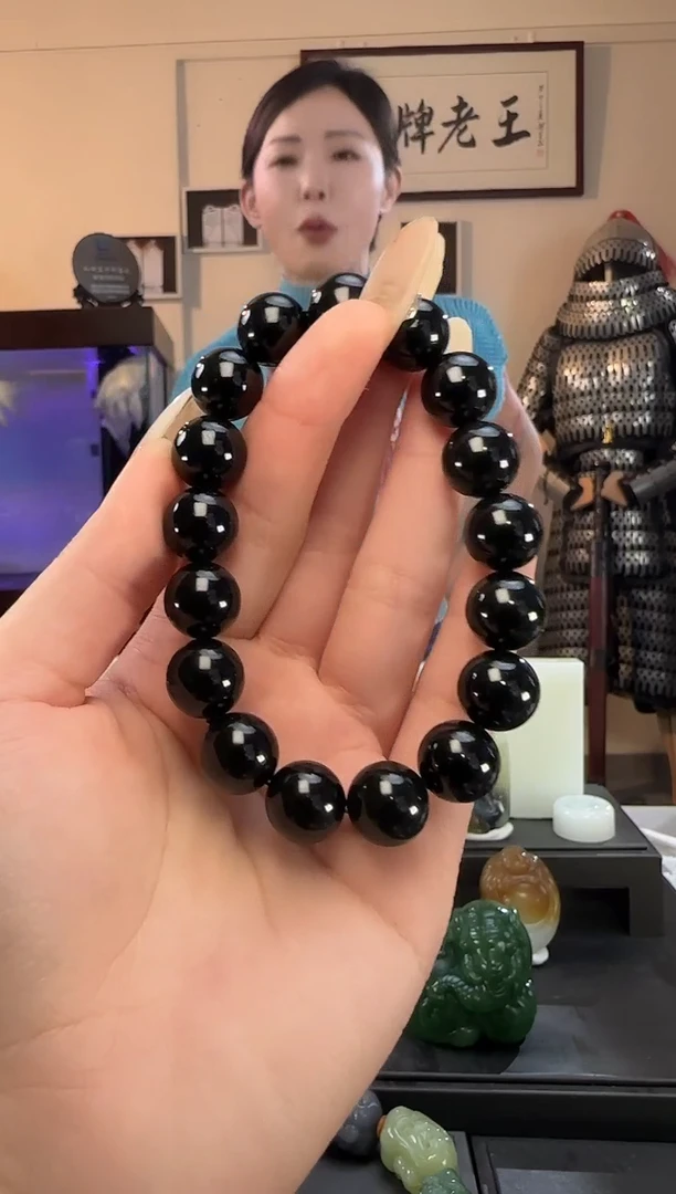 颈饰未镶嵌和田玉青玉圆珠手串