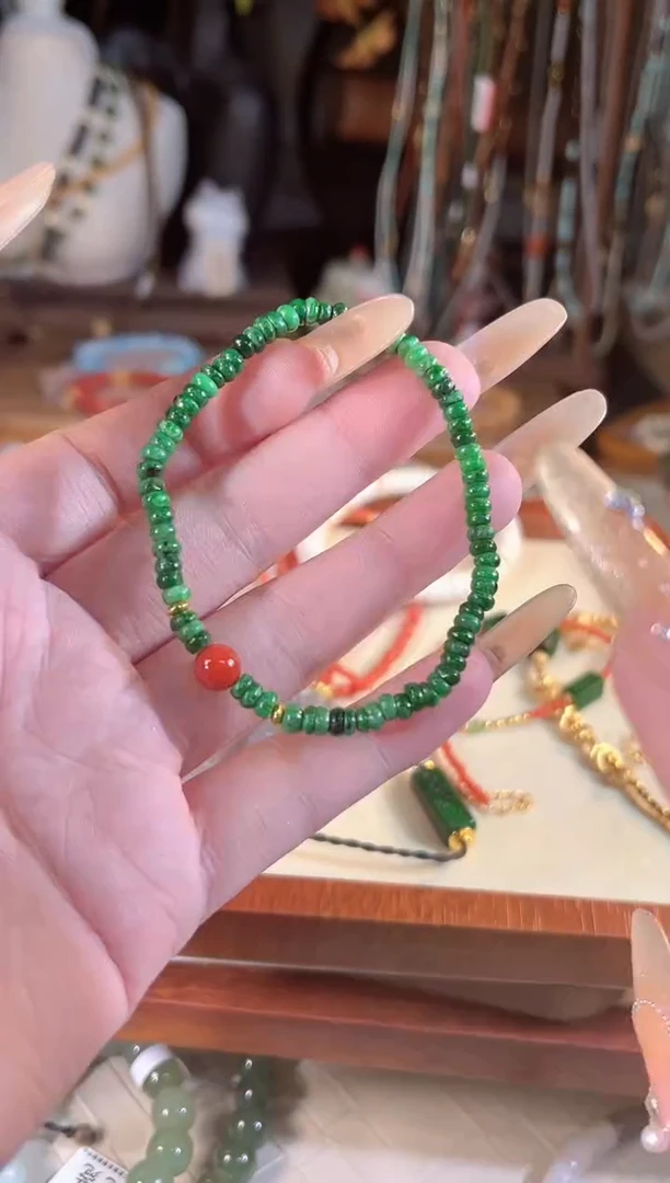 【闪购商品】翡翠手链18K金镶嵌多样性发货其一