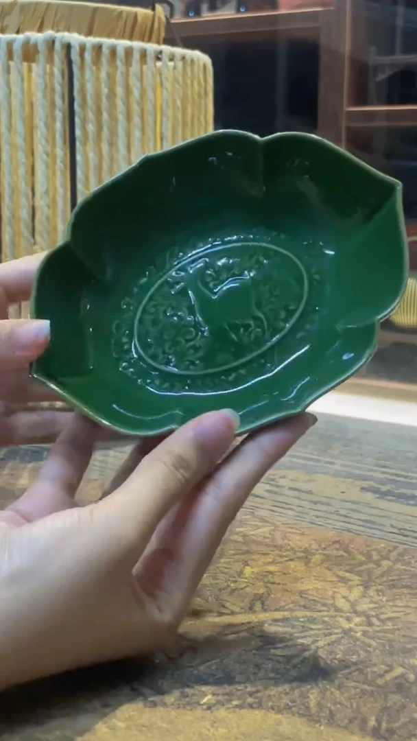 郎窑绿中号浮雕鹿鸣茶船