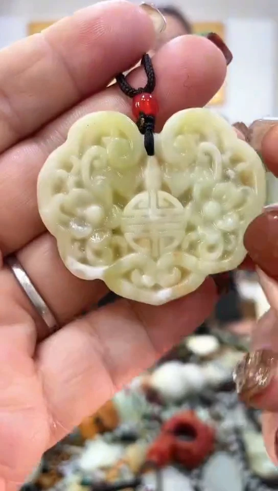 未镶嵌岫玉挂件