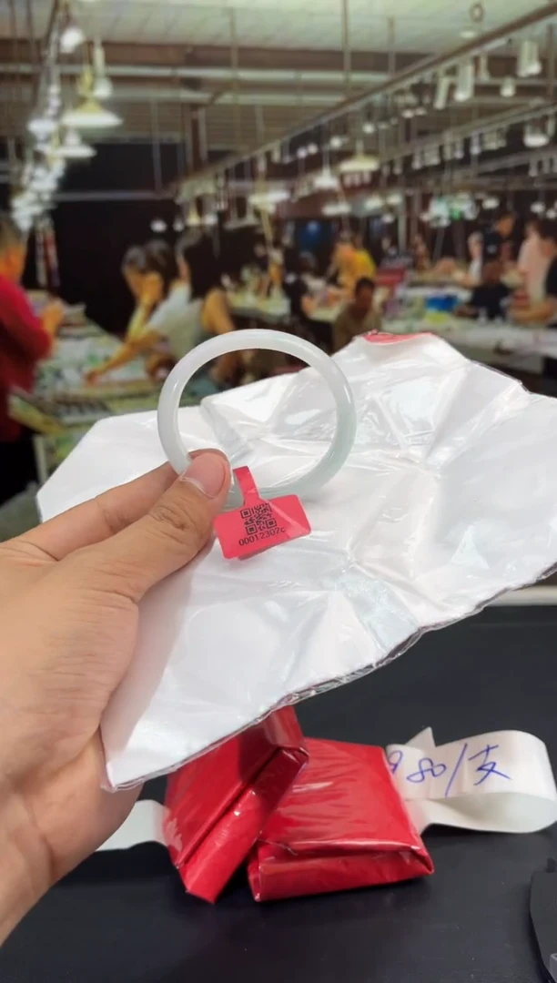 未镶嵌手镯翡翠10