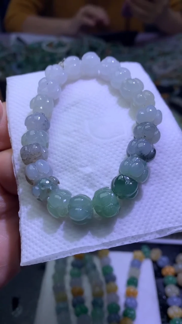 未镶嵌定制翡翠毛货