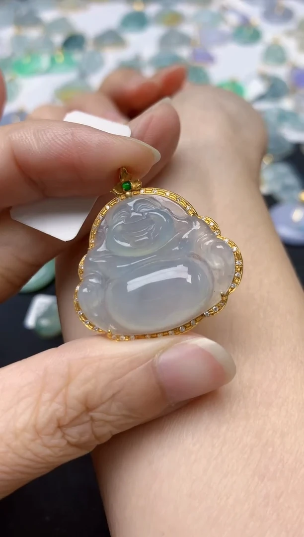 翡翠18K金镶嵌颈饰天然缅甸A货翡翠