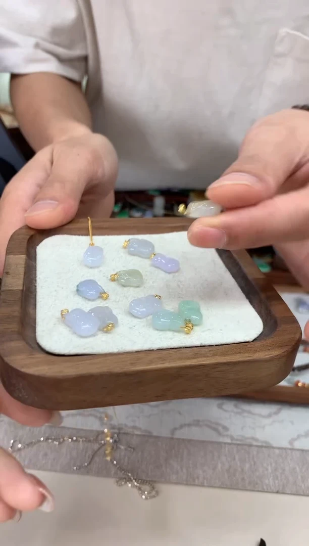 翡翠18K金镶嵌吊坠(不含链)兔子多样性发货1件