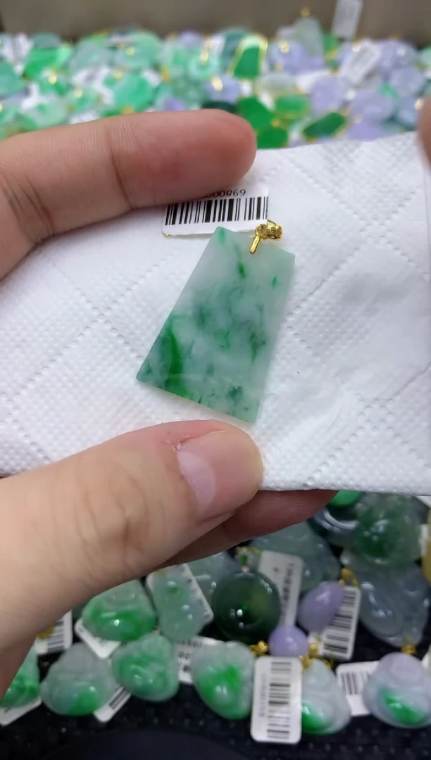 颈饰未镶嵌翡翠天然缅甸翡翠A货