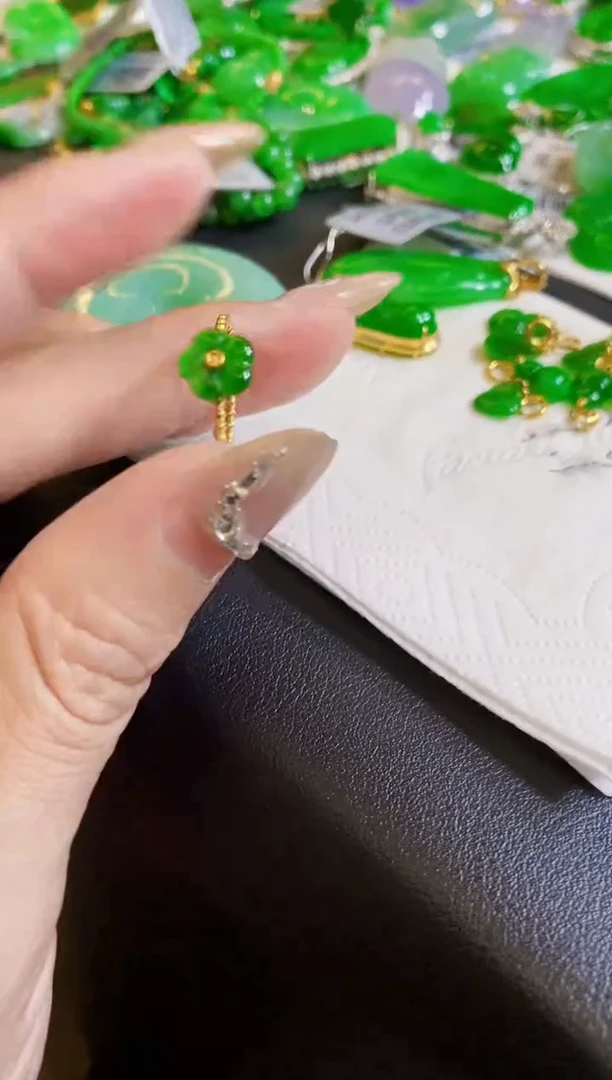 【闪购商品】定制翡翠18K金镶嵌戒指