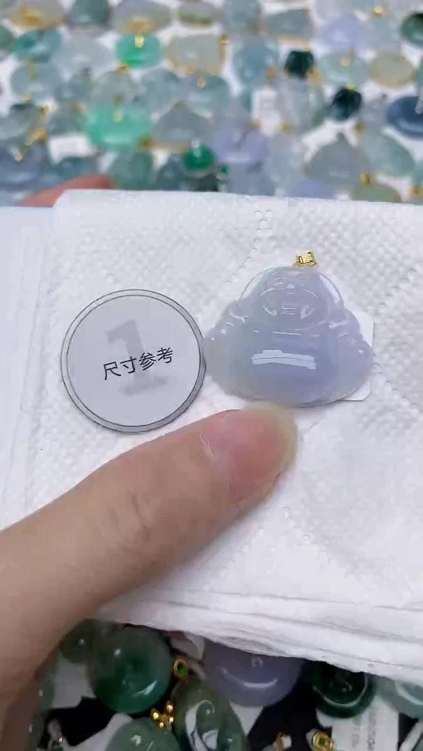 颈饰18K金镶嵌翡翠天然A货翡翠