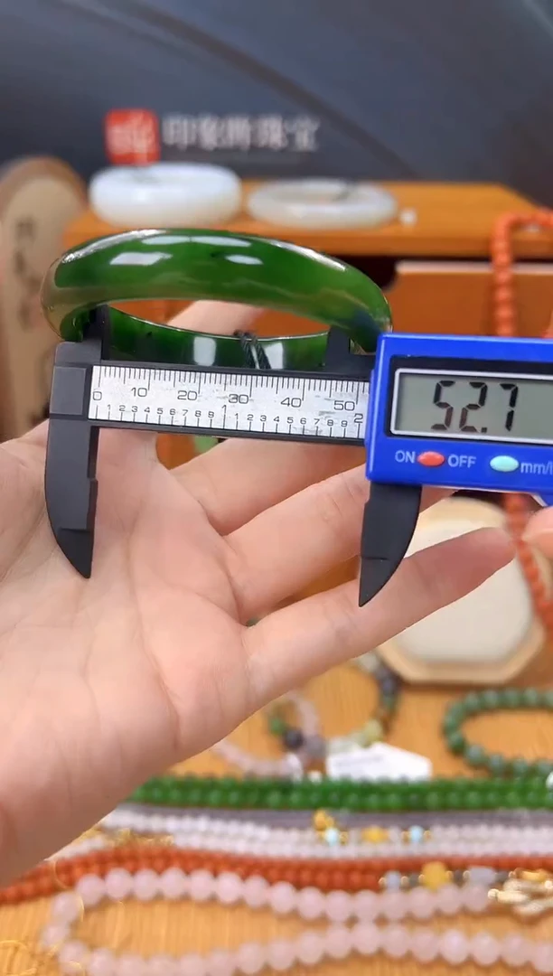 未镶嵌手镯和田玉多样性拍一发一 cg