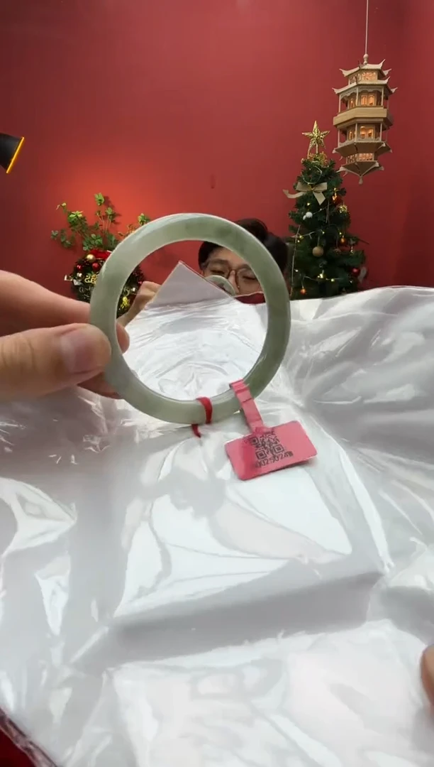 未镶嵌手镯（圆镯）翡翠翡翠手镯2