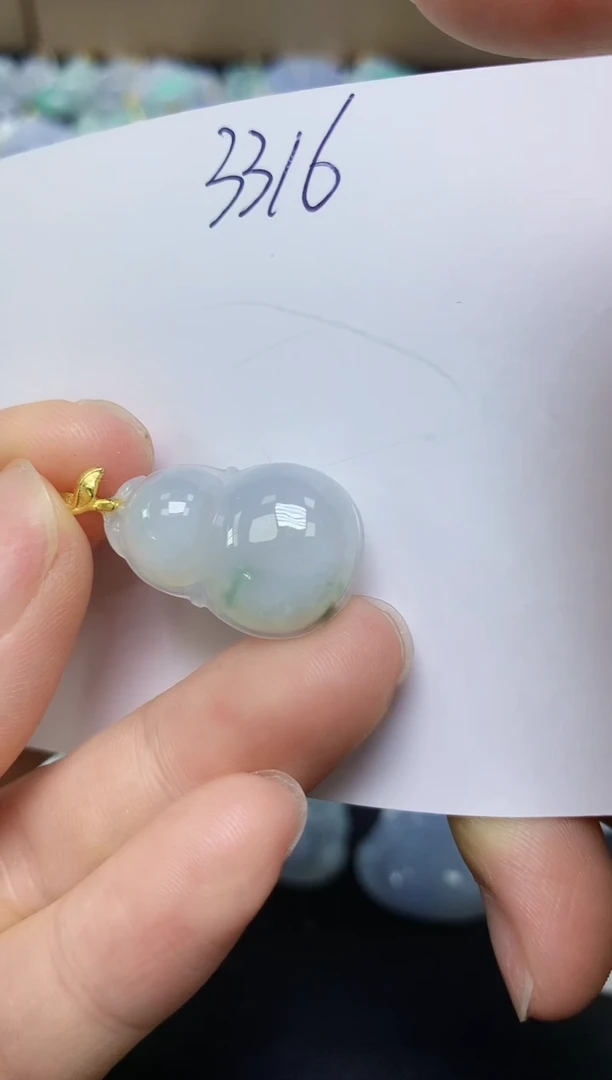 翡翠未镶嵌颈饰 天然缅甸翡翠A货