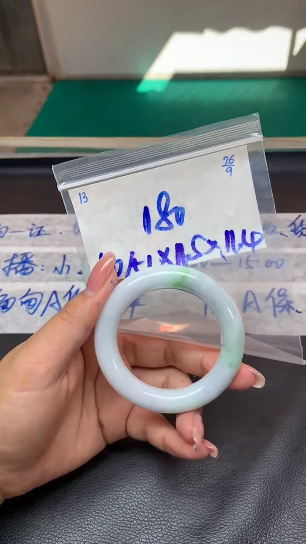 未镶嵌定制翡翠18翡翠毛货需精细抛光手镯多样性拍一发一