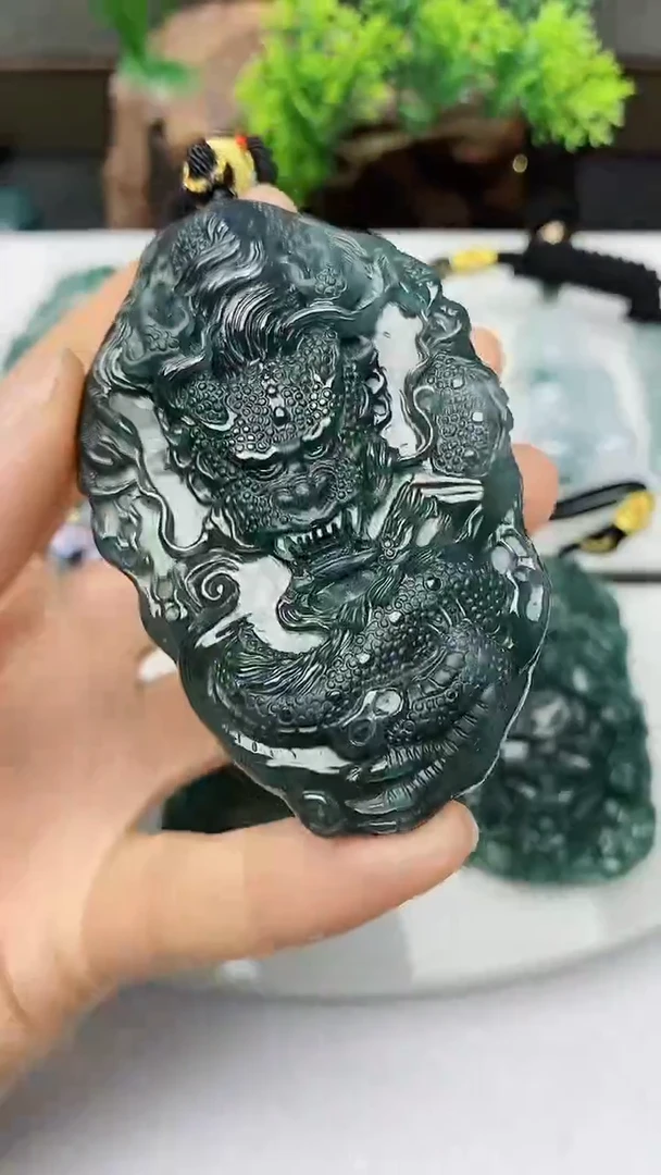 【闪购商品】翡翠颈饰未镶嵌