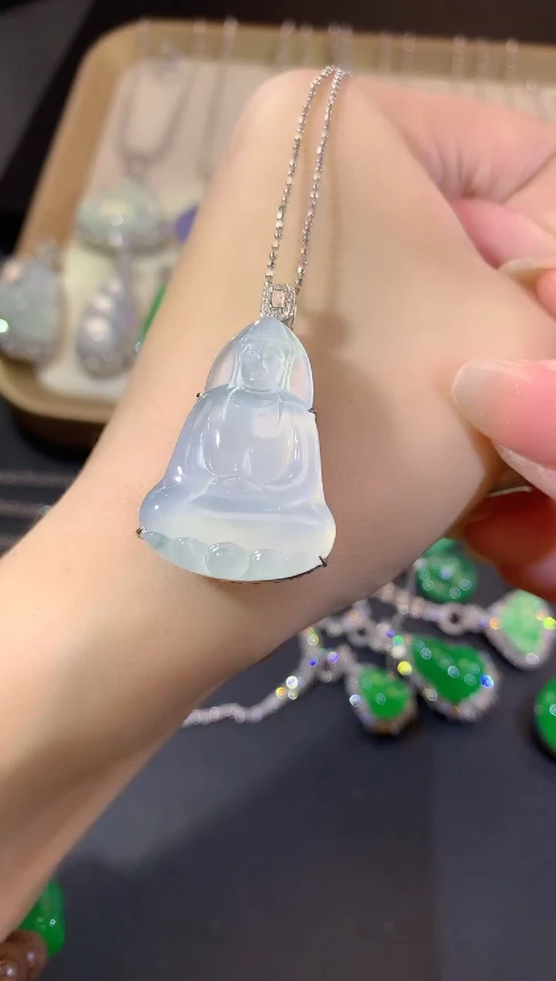 吊坠(不含链)18K金镶嵌翡翠65-观音（不含链扣