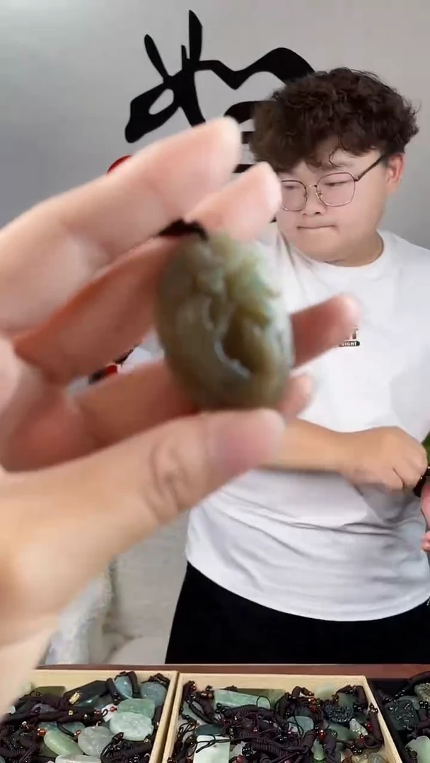 和田玉未镶嵌颈饰拍一发一，多样性发货