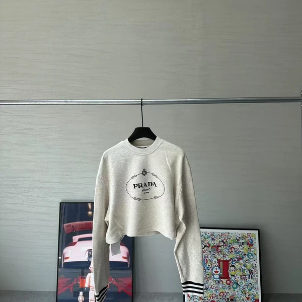 全新未使用 Prada/普拉达 圆领长袖薄款卫衣 浅燕麦/M
