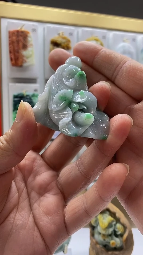 翡翠未镶嵌颈饰.**姐翡翠A货2025/8/13