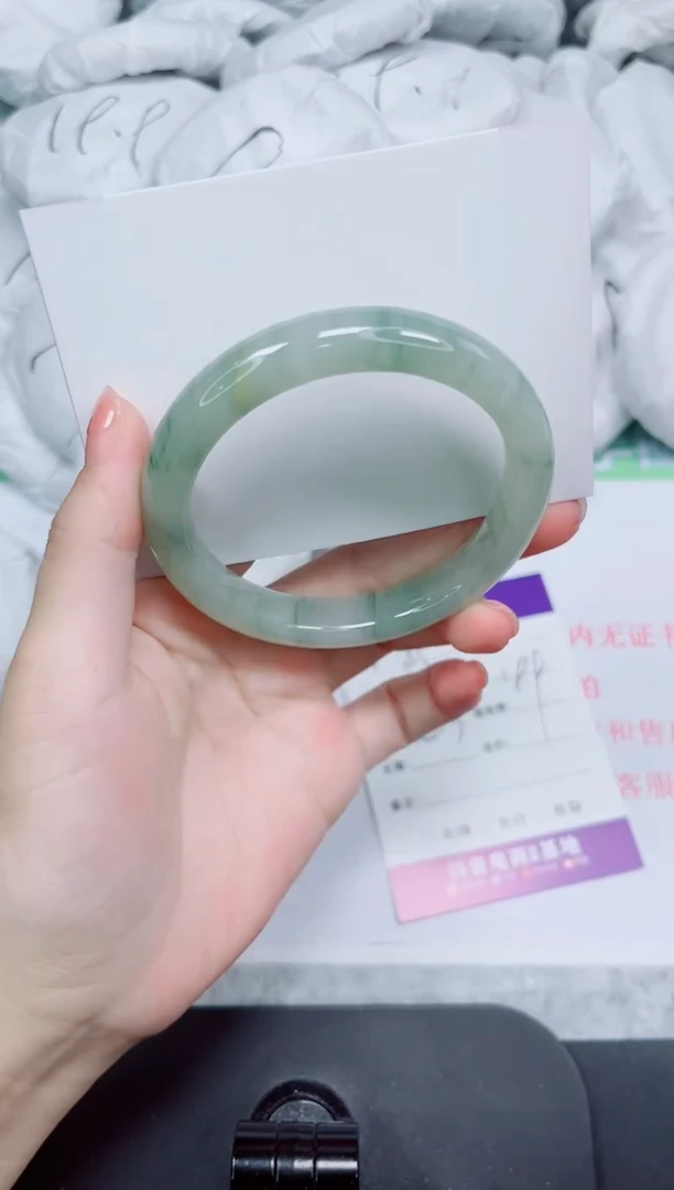 石英质玉手镯未镶嵌85-58