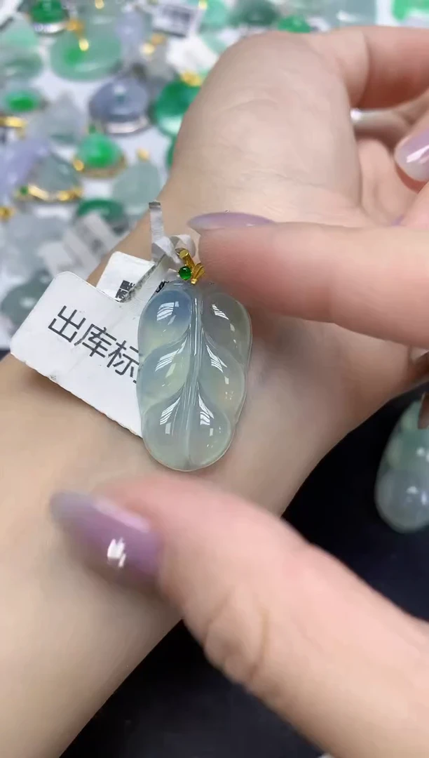 颈饰18K金镶嵌翡翠天然缅甸翡翠A货百元以上9元证书费自理