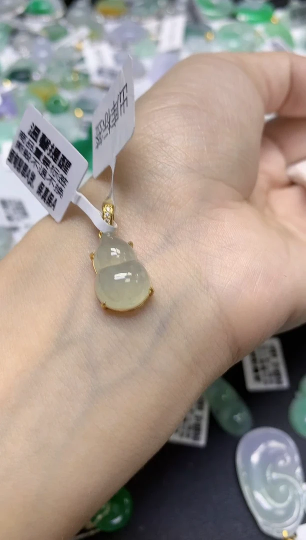 颈饰未镶嵌翡翠天然缅甸翡翠A货百元以上9元证书费自理