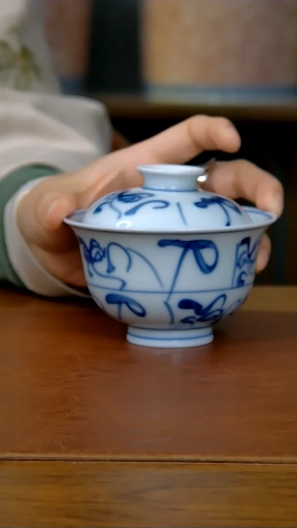 【闪购商品】茶花纹元宝两才盖碗（柴窑）