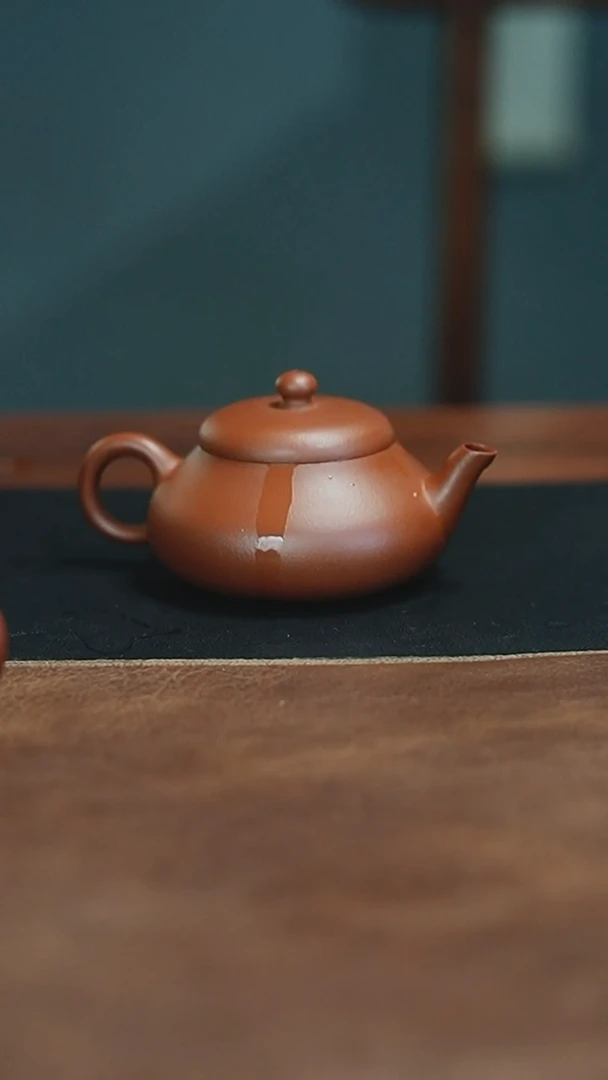茶壶紫砂荆阳一式矮君德壶扳手工小煤窑生砂朱泥120CC内推