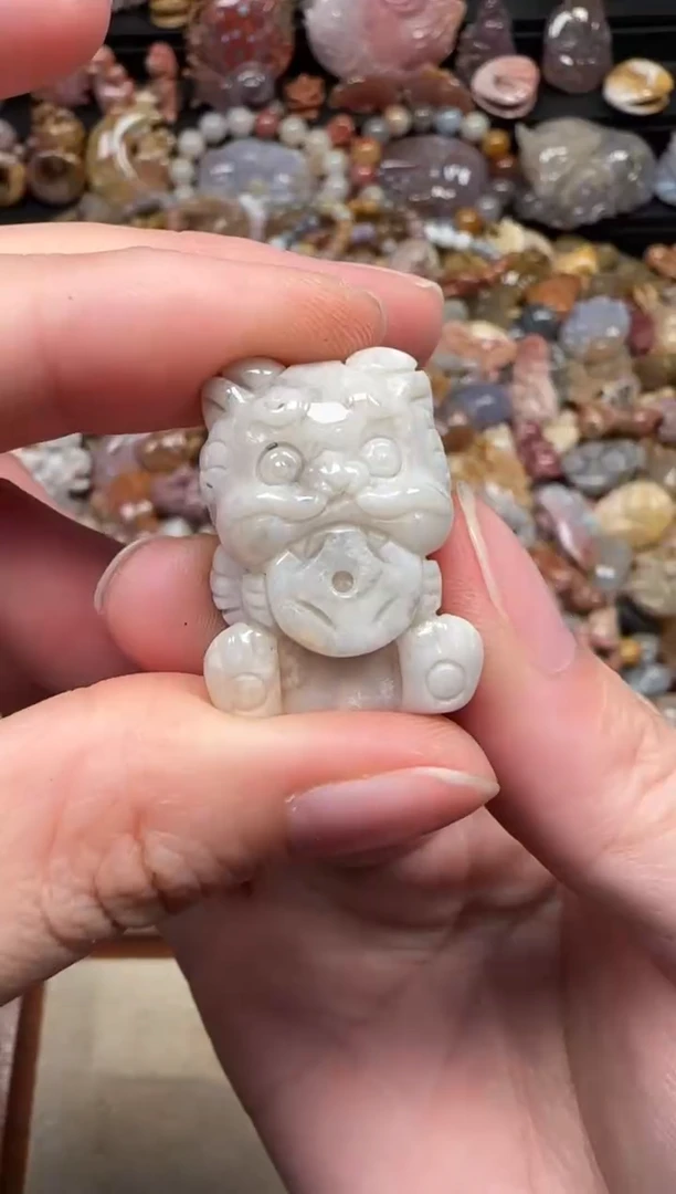 颈饰未镶嵌硅化珊瑚（珊瑚玉）538