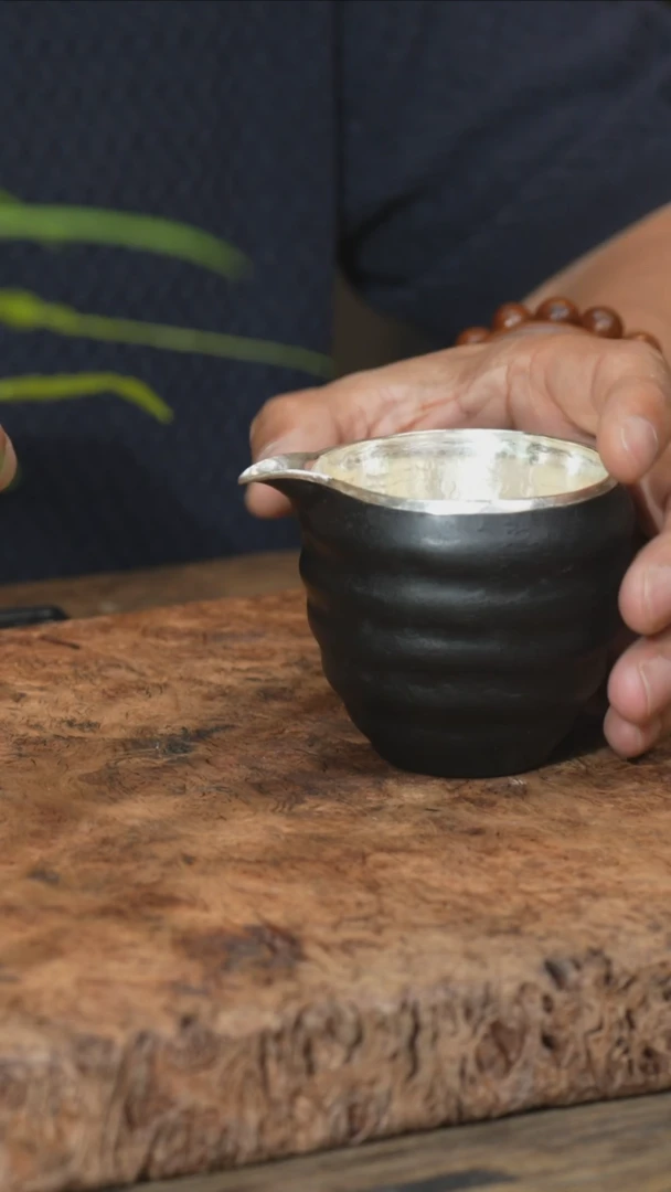 铁包银螺旋纹公道杯