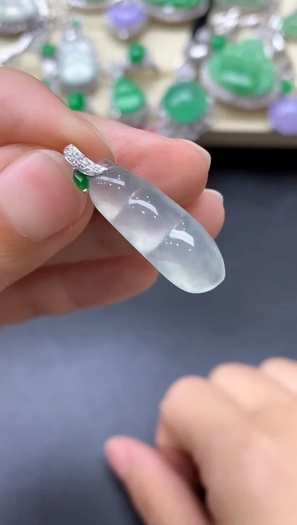 颈饰18K金镶嵌翡翠486-中国好珍宝