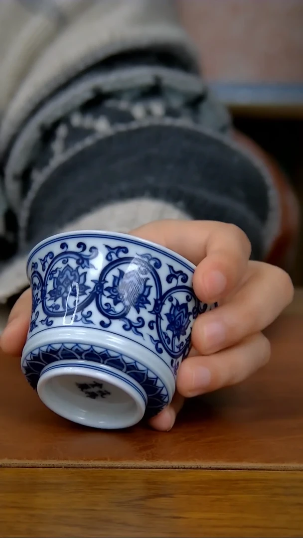 【闪购商品】双线缠枝莲马蹄客杯（气窑）