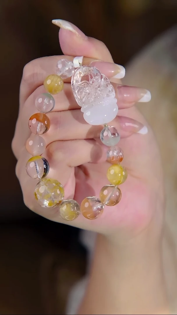 18K金镶嵌手链水晶九尾手牌设计款