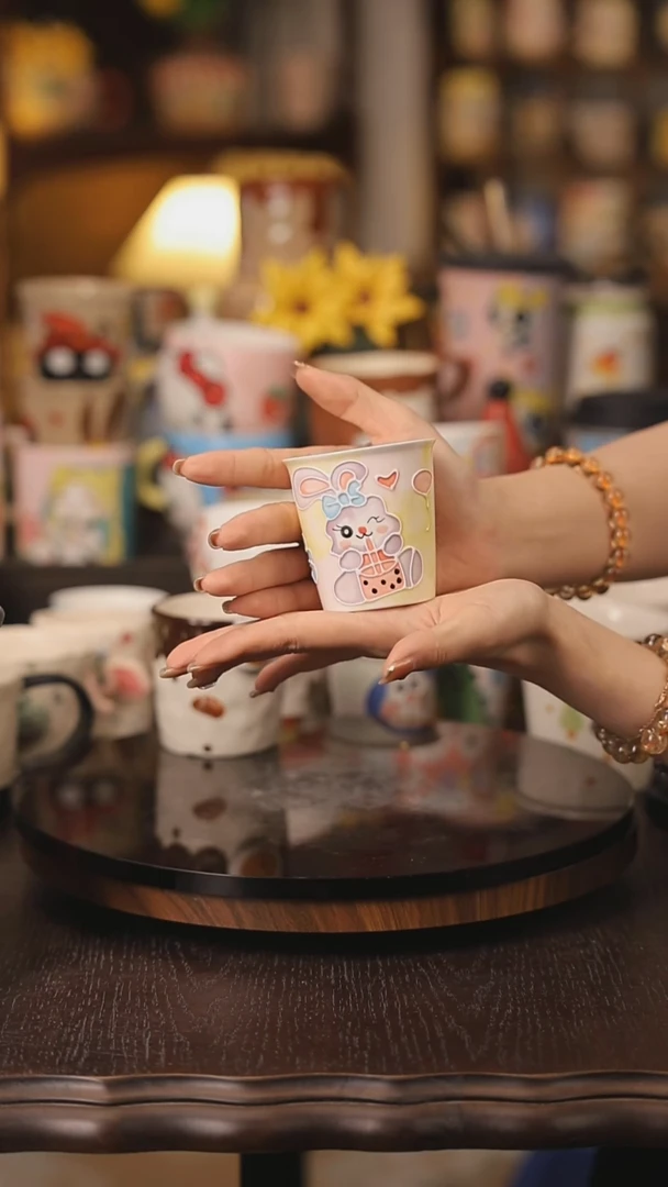 摆件景德镇釉下彩绘设计师款式陶瓷