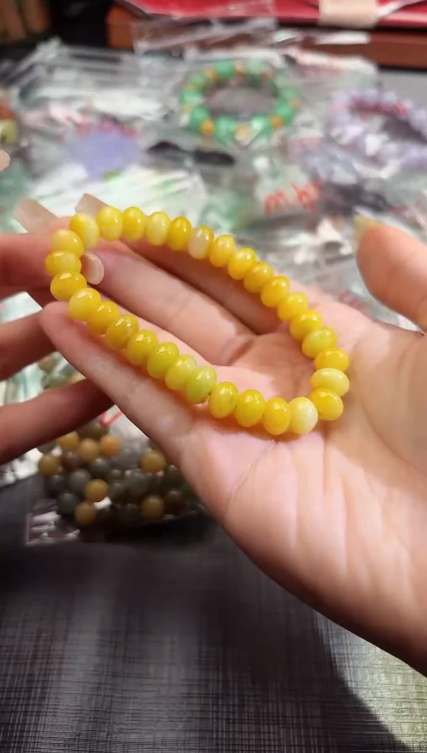 翡翠未镶嵌颈饰100712679