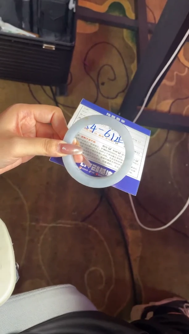 未镶嵌手镯定制翡翠໑****?定制手镯DZS/YJZQ1