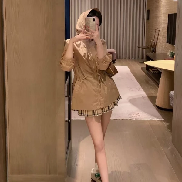 【外贸原单】夏季收腰连帽登山服抽绳薄款防晒衣拉链修身短外套女