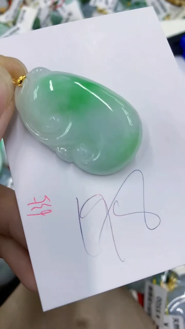 颈饰18K金镶嵌翡翠111111111111