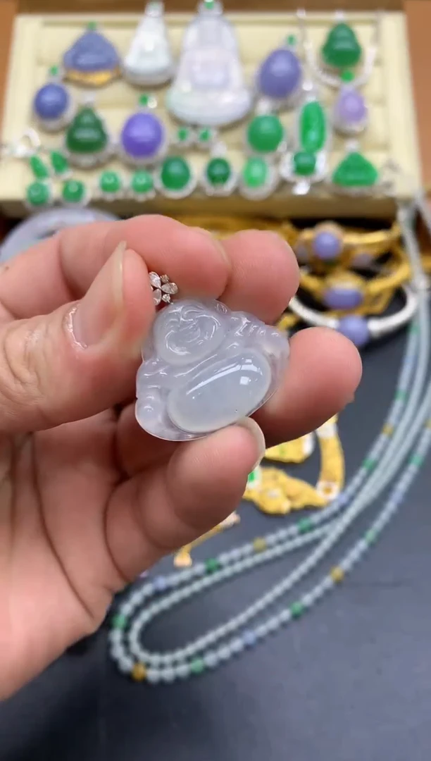 颈饰18K金镶嵌翡翠17-中国好珍宝