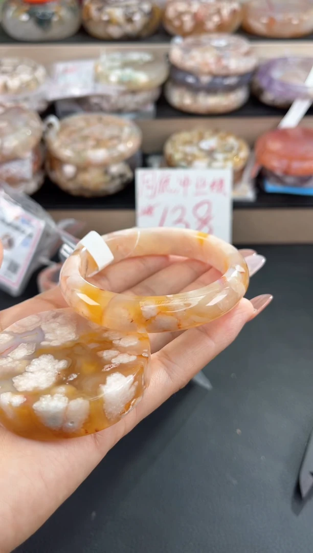 未镶嵌手镯石英质玉55