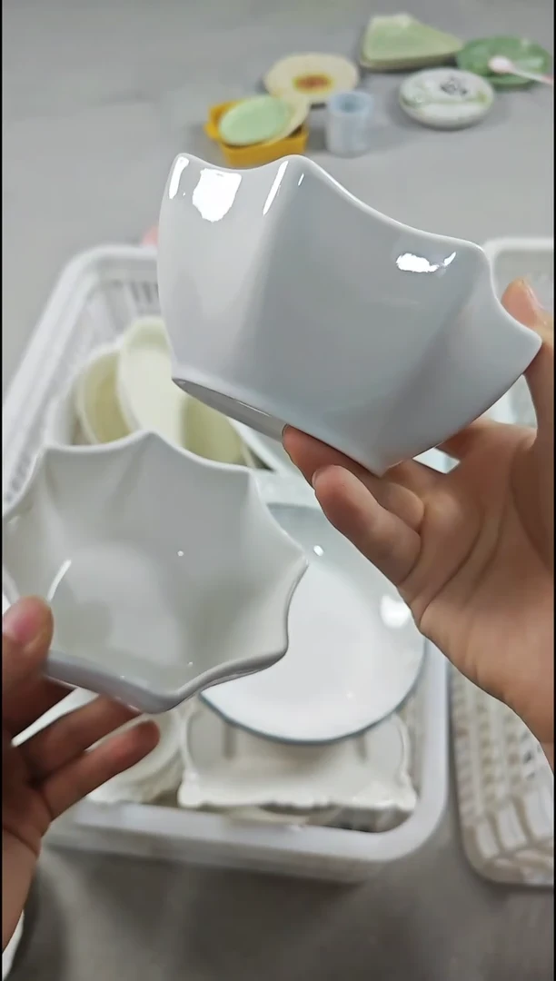 盘微瑕陶瓷餐具清仓，完美主义想好再下单