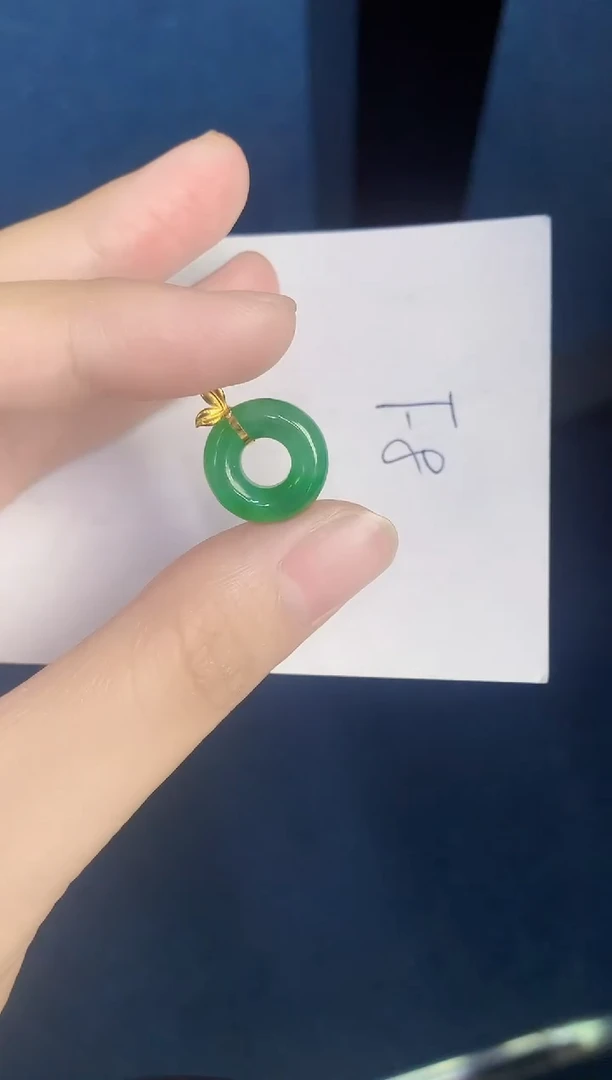 翡翠18K金镶嵌颈饰天然翡翠緬甸A貨