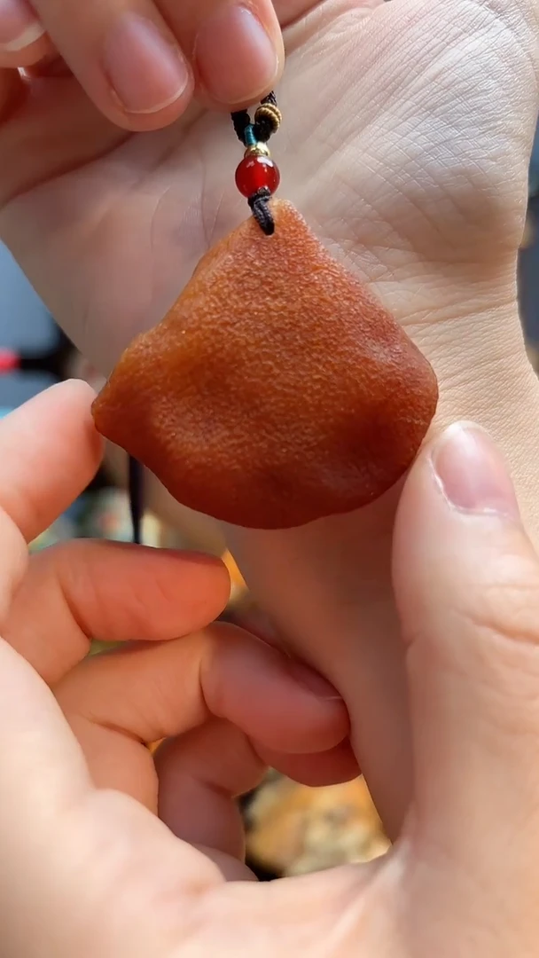 琥珀颈饰未镶嵌吊坠