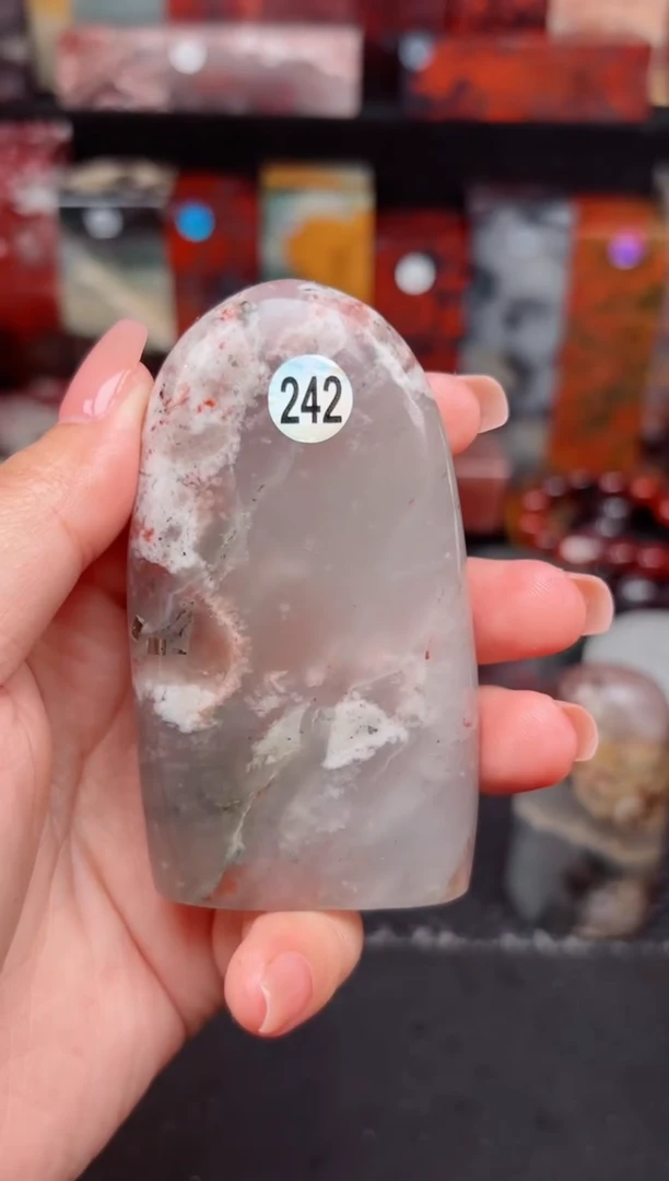 玉桂林鸡血玉印章摆件242