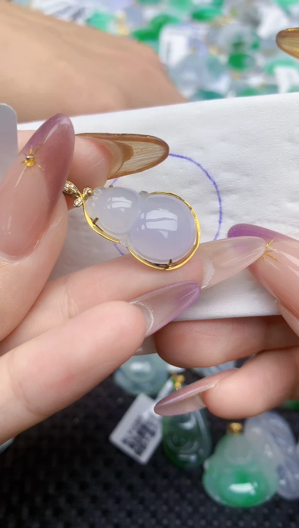 翡翠18K金镶嵌颈饰166   天然翡翠A货  百元以上9米证书费自理