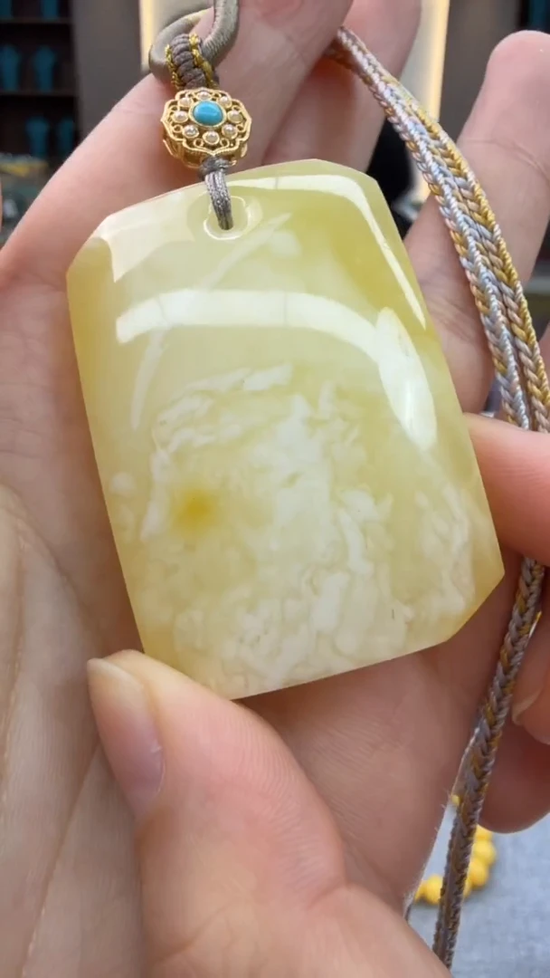 琥珀颈饰未镶嵌126号秒拍 假一罚三